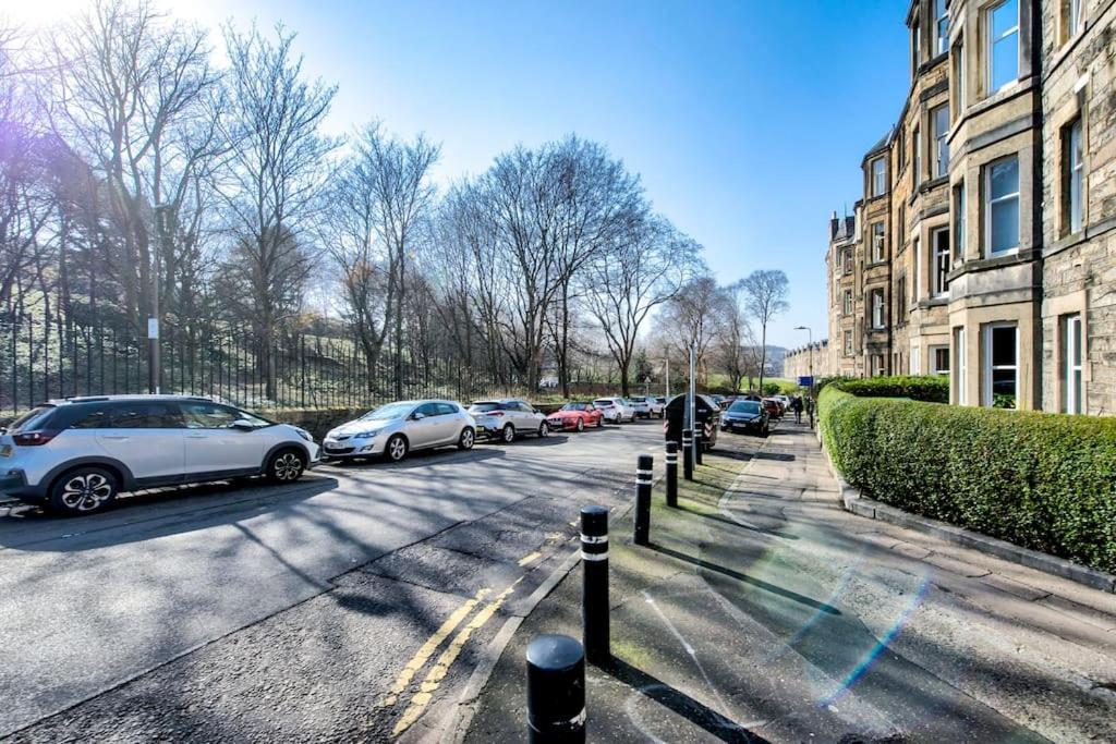 Holyrood Park Main Door Apartment Edinburgh Dış mekan fotoğraf